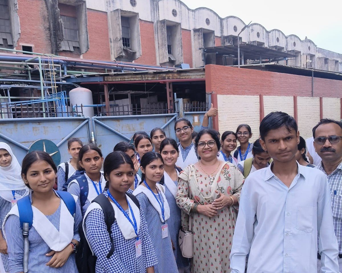 बी आई एस द्वारा छात्राओं का शैक्षिक भ्रमण : स्टार पेपर मिल सहारनपुर : 24 अगस्त 2026