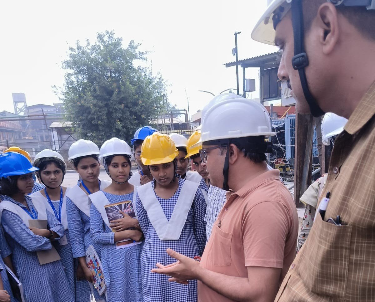 बी आई एस द्वारा छात्राओं का शैक्षिक भ्रमण : स्टार पेपर मिल सहारनपुर : 24 अगस्त 2026